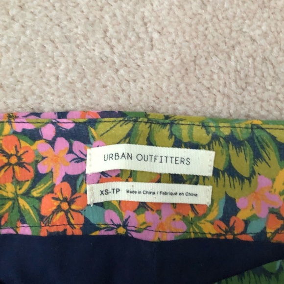 Urban Outfitters Skylar Floral Flare Pant - Picture 5 of 9